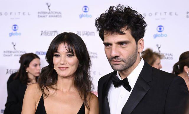  Medzinárodné ceny Emmy Pınar Deniz a Kaan Urgancıoğlu