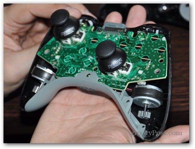 Zmeniť analógové paličky radiča Xbox 360 nové palice