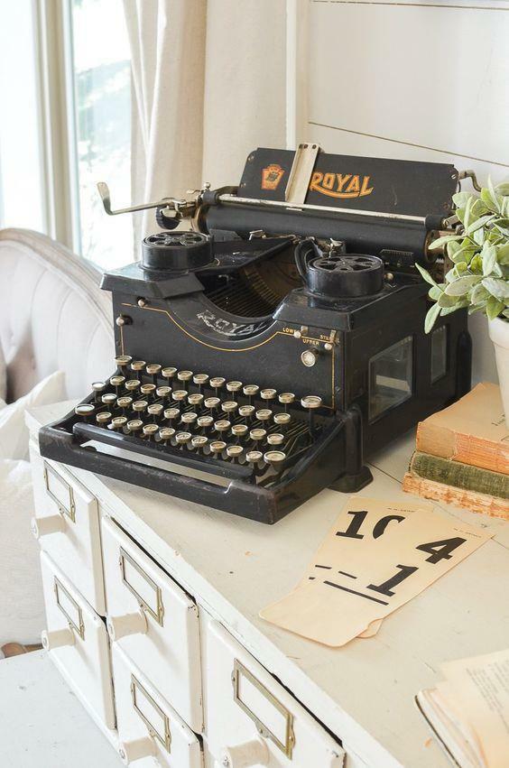 Použitie písacieho stroja v domácej dekorácii 