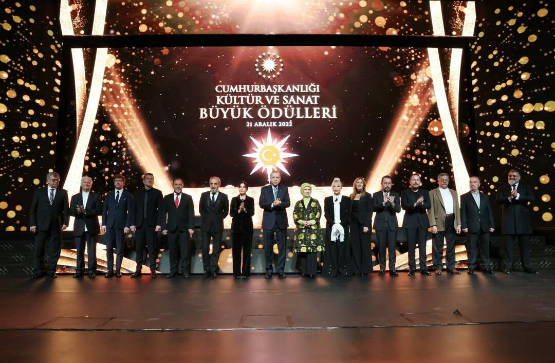 Emine Erdoğan zablahoželala umelcom, ktorí dostali prezidentskú cenu za kultúru a umenie