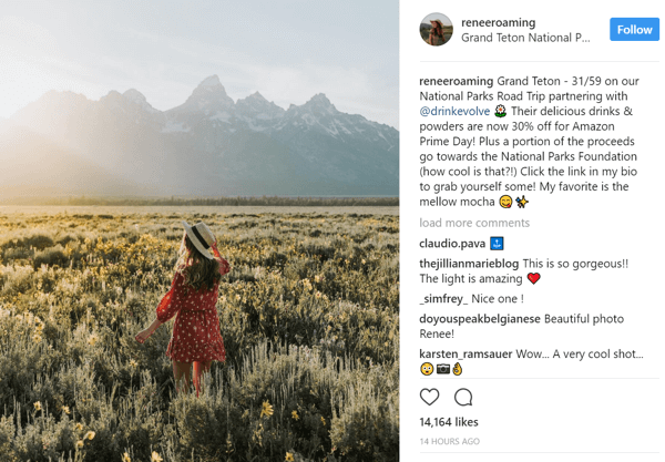 Influencerka Instagramu Renee Hahnel zdieľa vo svojom životopise propagačný odkaz na zľavu Drink Evolve.
