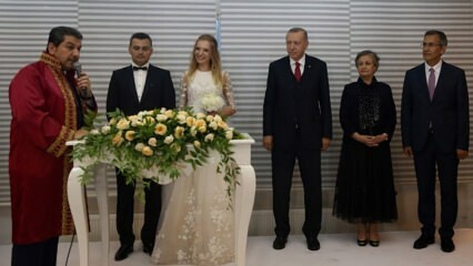 Prezident Erdogan sa pripojil k svadbe 2 párov