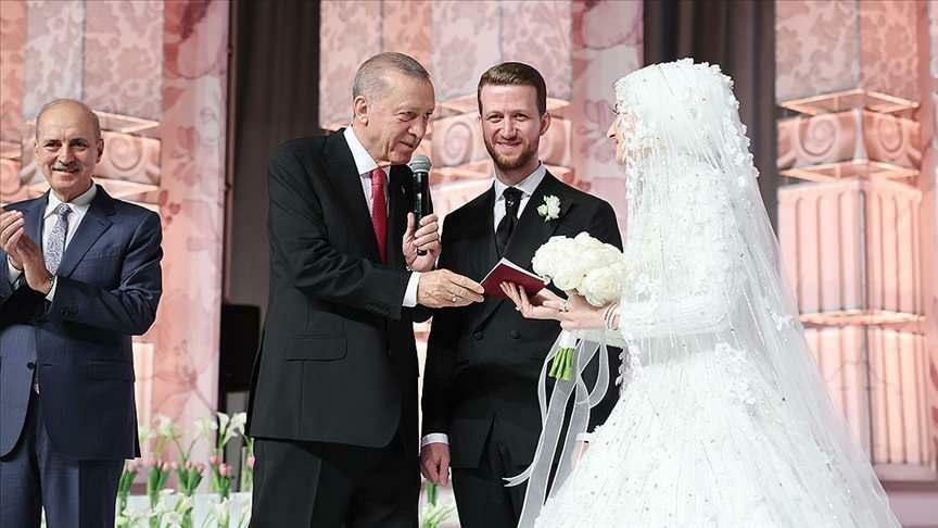 Prezident Erdoğan bol svedkom svadby svojho synovca Usámu Erdoğana