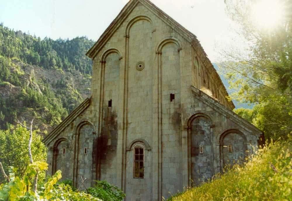 Barhalský kostol