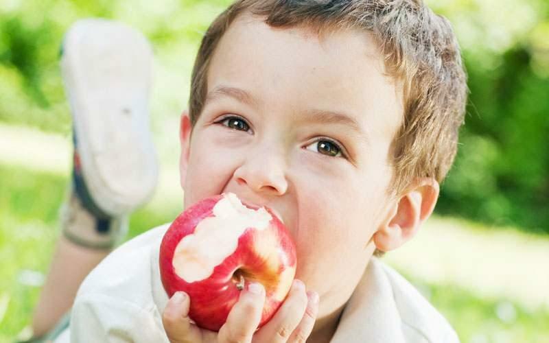 Konzumácia čerstvého ovocia a zeleniny pre zdravie zubov u detí