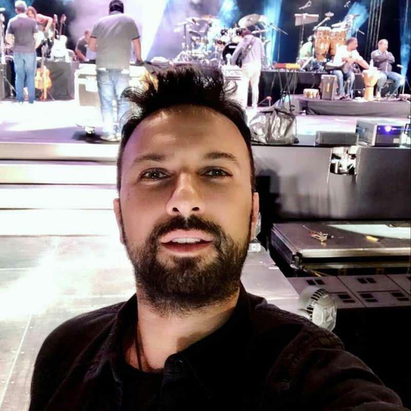 Zdieľanie Megastar Tarkan s Liyou bolo ocenené! otec a dcera citali knihu