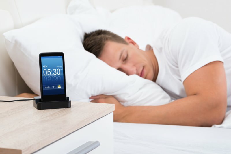 Spanie v blízkosti mobilného telefónu spôsobuje vážne ochorenie