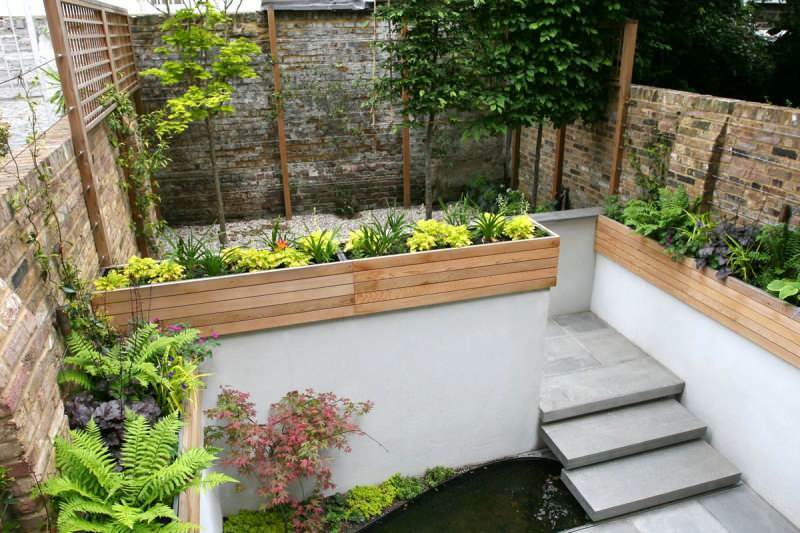 Štýlové a pohodlné návrhy záhradných dekorácií pre malé záhrady