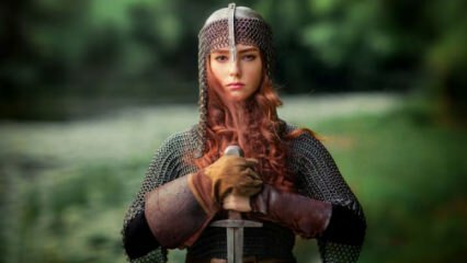 Švédske dievčatko našlo v jazere 1500-ročný meč
