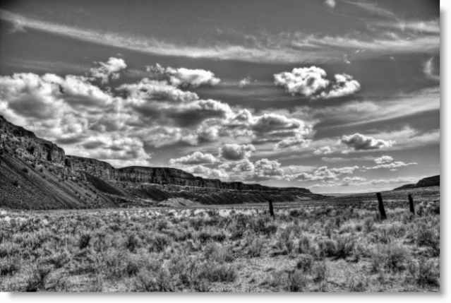 Fotografie How-To Aperature and Depth Field Field Desert Mountains Black and White