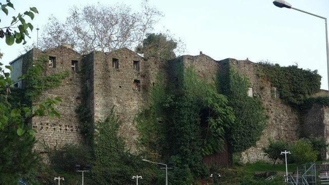 Prekvapujúca udalosť v Balıkesire! Zdedil hrad po svojom starom otcovi, ktorý bol guvernérom v Trabzone
