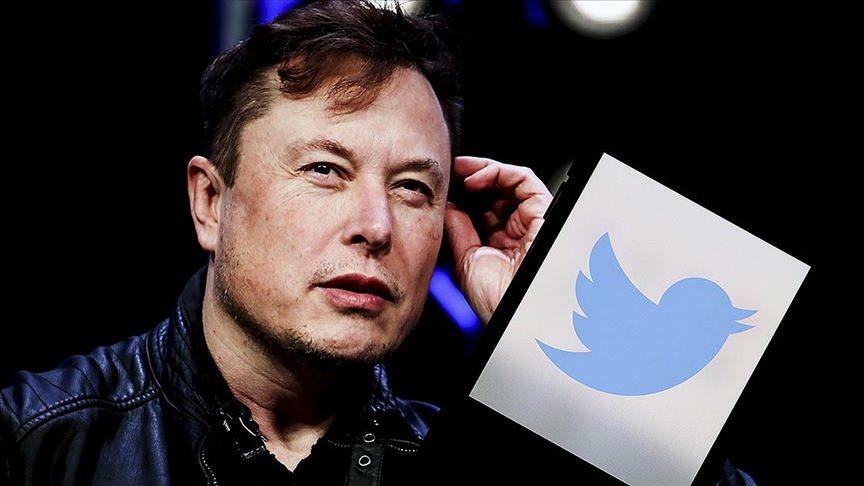 Elon Musk a Tracy Hawkins sa hádali na sociálnych sieťach 