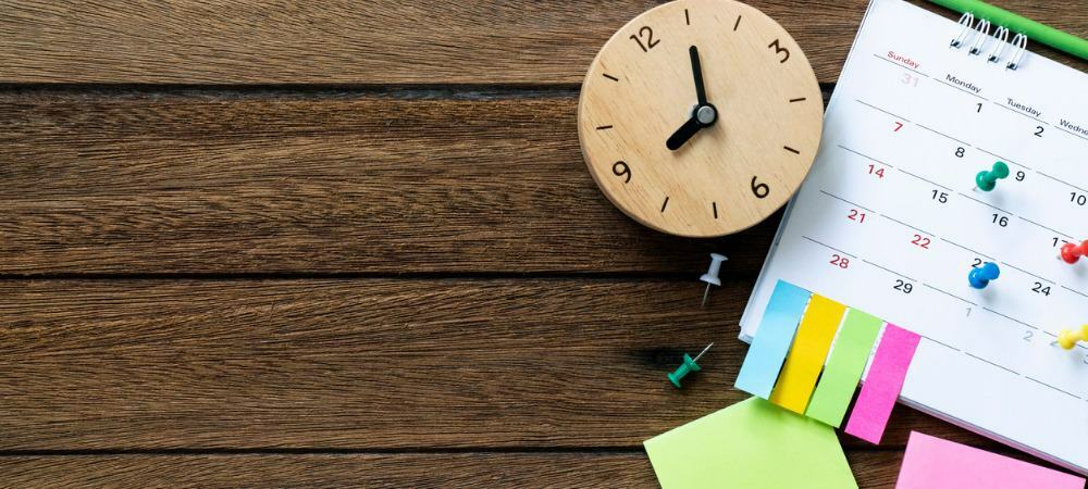 Ako nastaviť, aby sa schôdzky začali neskoro alebo končili skôr v kalendári programu Outlook