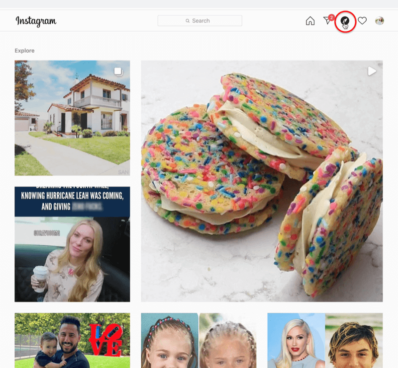 snímka obrazovky instagramu so zvýraznenou ikonou informačného kanála kompasu a vzorkovaním niekoľkých príspevkov instagramu