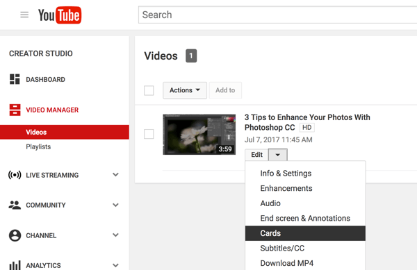 V Správcovi videí YouTube kliknite na šípku nadol vedľa položky Upraviť a vyberte karty.