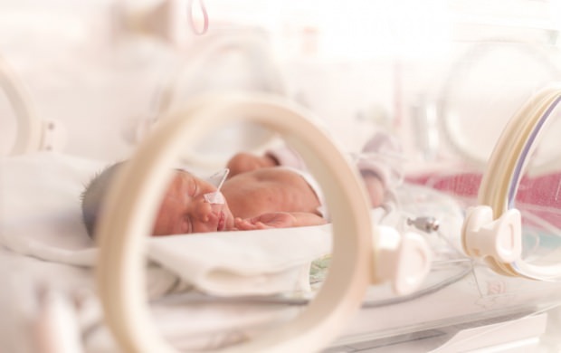 Prečo sú novorodenci inkubované?