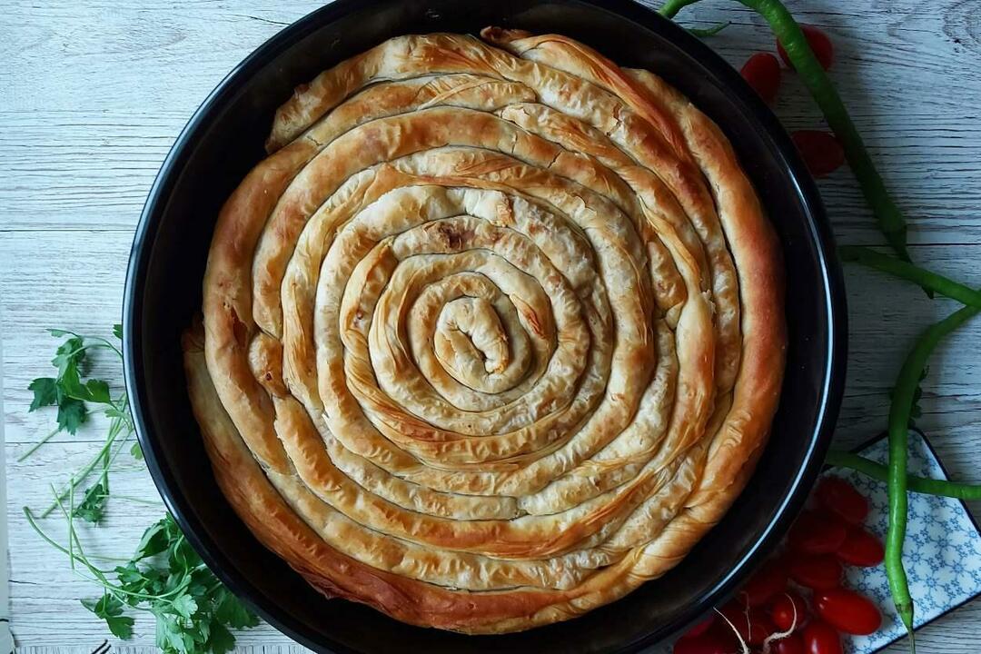 Ako pripraviť zemiakový koláč? Recept na vynikajúce dolambrové pečivo Kütahya