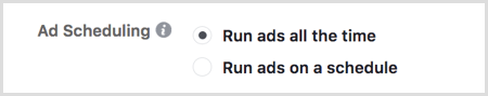 Keď nastavujete svoju kampaň na Facebooku, vyberte možnosť Spustiť reklamy podľa plánu.