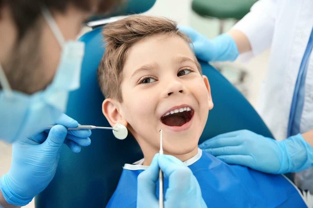 Kedy by deti mali dostať zubnú starostlivosť?