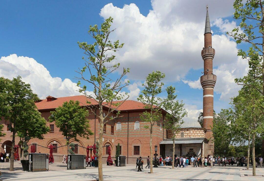 Obrázky z mešity Hacı Bayram-ı Veli