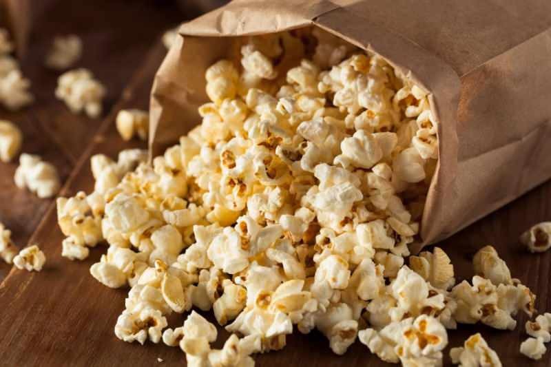 Aké sú výhody kukurice? Je popcorn užitočný? Pijete šťavu z varenej kukurice?