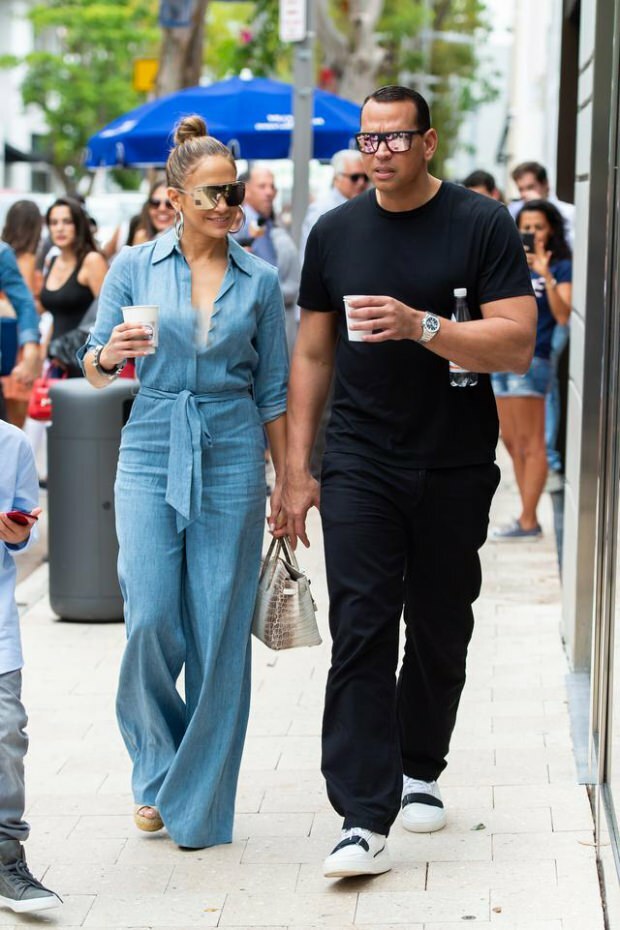 Jennifer Lopez zdieľala návrhy obuvi!