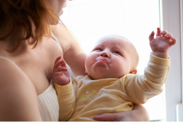 Čo je to odmietnutie prsníka? Prečo sa deti nechcú cmúľať?