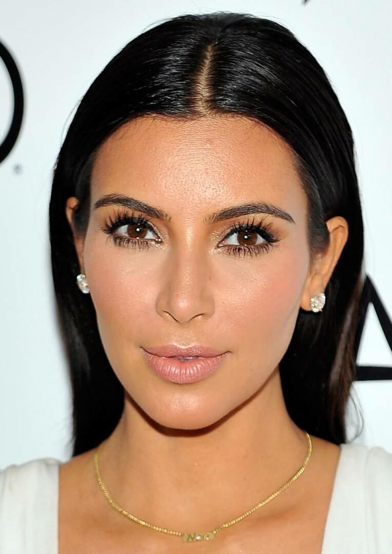 Kim Kardashian podporuje emranistan, ktorý vraždil civilistov