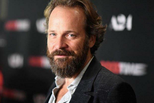 Peter Sarsgaard sa pripojí k obsadeniu filmu Batman