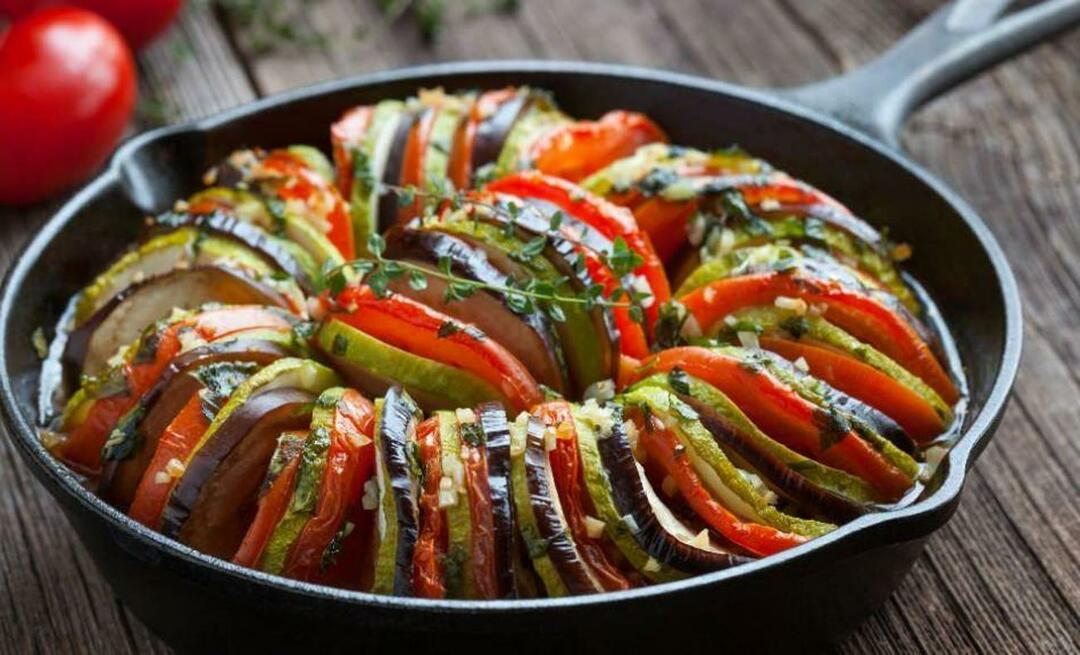 Ako pripraviť najjednoduchší recept na Ratatouille? Tipy na jedlo Ratatouille