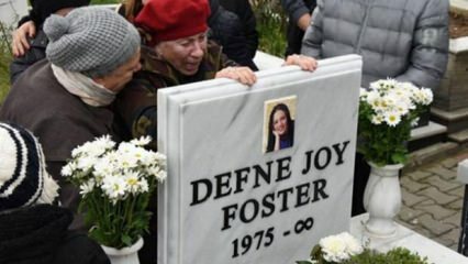 Defne Joy Foster je 8. smrť rok bol pripomenutý