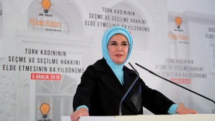 Prvá dáma Erdoğan sa zúčastnila Dňa práv žien