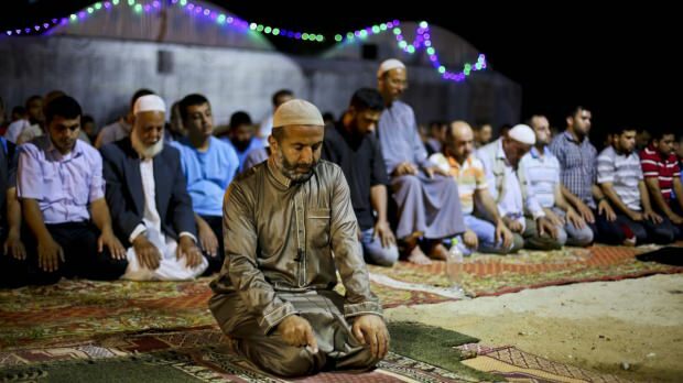 Ako vykonať prvú sunnitú piatkovú modlitbu?