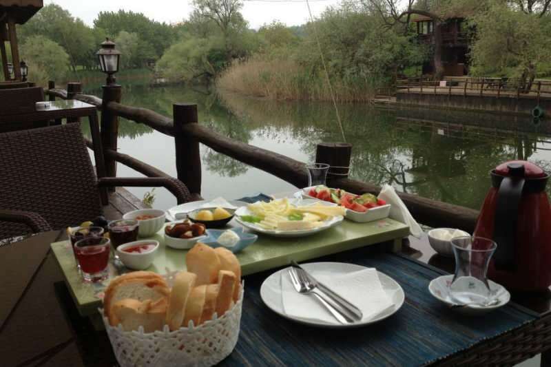 Miesta, kde môžete byť radi, že môžete raňajkovať v Ağve