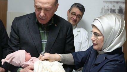 Prezident Erdoğan a jeho manželka Emine Erdoğan navštívili obete zemetrasenia