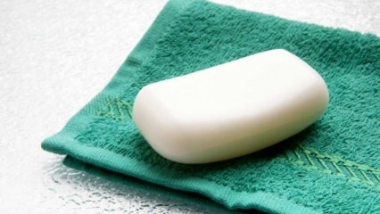 Ako čistiť škvrny od mydla a saponátu?
