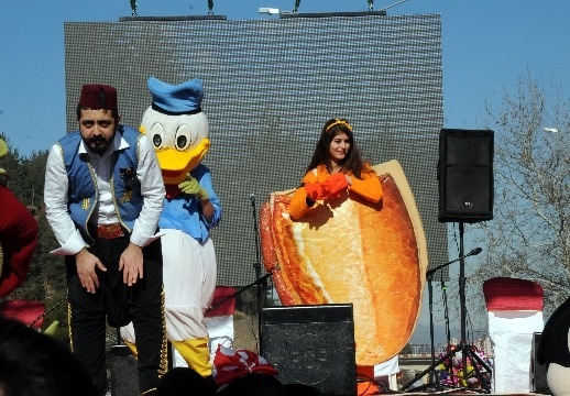 Kadirli tradičný festival klobásy chleba 