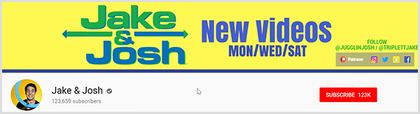 Stránka kanálu Jake a Josh na YouTube má žlté pozadie a text Jake zelenou farbou nad Joshom modrým. Napravo sa zobrazuje text Nové videá po st. So spolu s ich úchytmi pre Instagram, Twitter, Snapchat a Facebook.