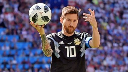 Futbalový hráč Messi nosil kostým „vzkriesenia“!