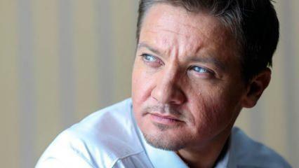 Bolo to pod snehovým pluhom! Jeremy Renner