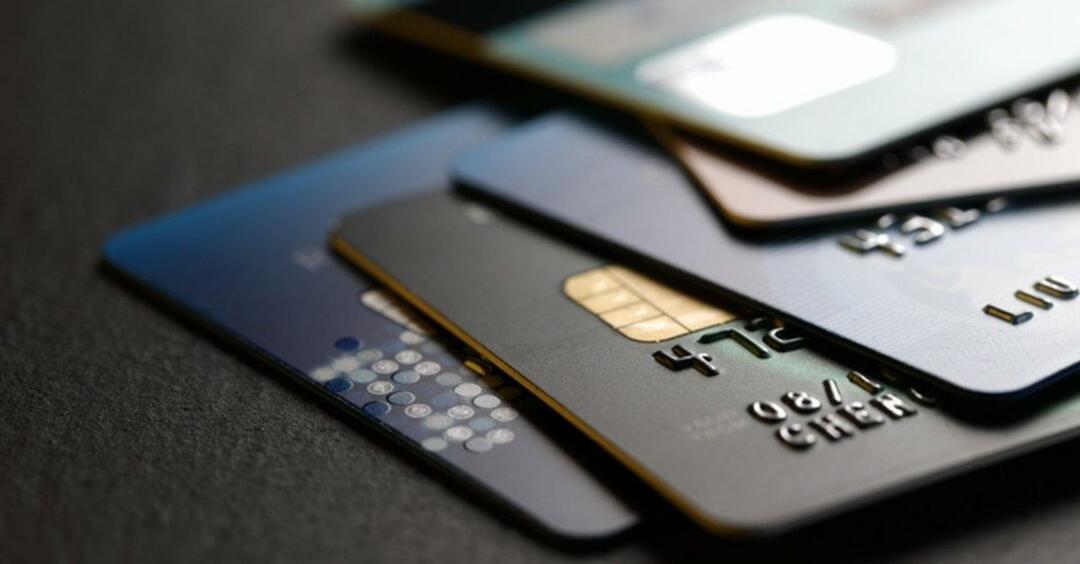 Nová éra pre používateľov kreditných kariet! Ako získať vrátenie poplatku za kreditnú kartu?