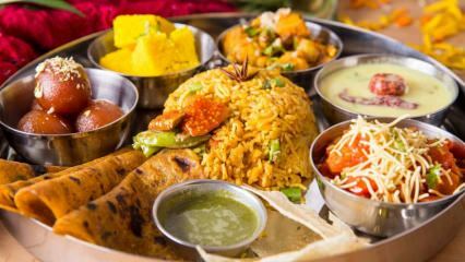 Čo jesť v Indii? Miestne indické jedlo