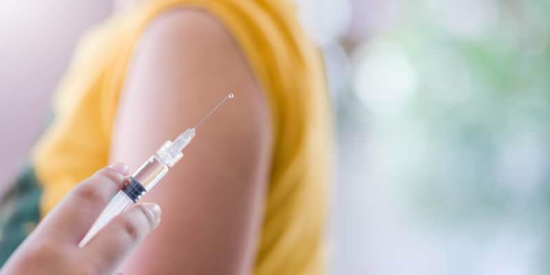 Porušuje očkovanie pôst? Vysvetlenie vakcíny Covid-19 od Diyanetu