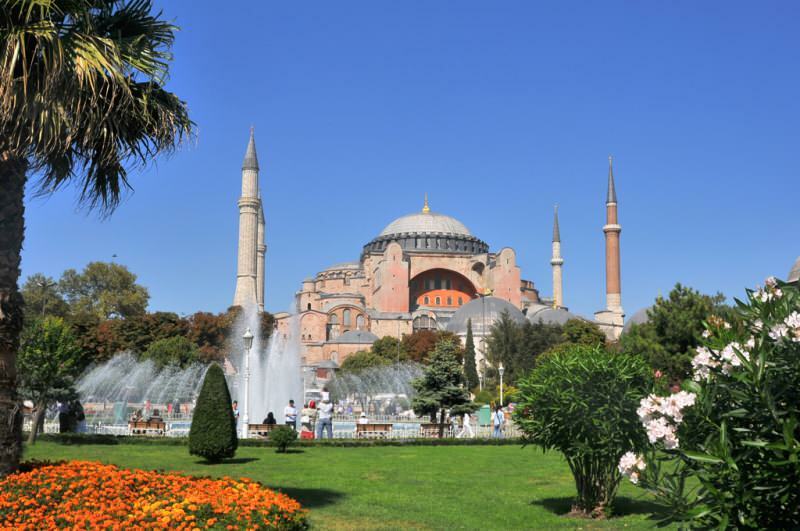 Zdieľanie Hagia Sophia od Uğura Işılaka: „Nech duša sultána odpočíva v pokoji...“