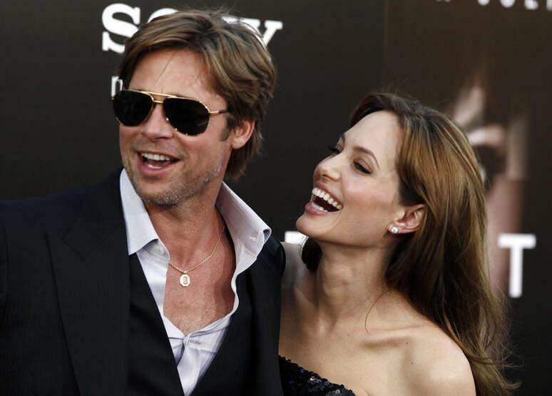 Angelina Jolie Brad Pitt opäť žaloval
