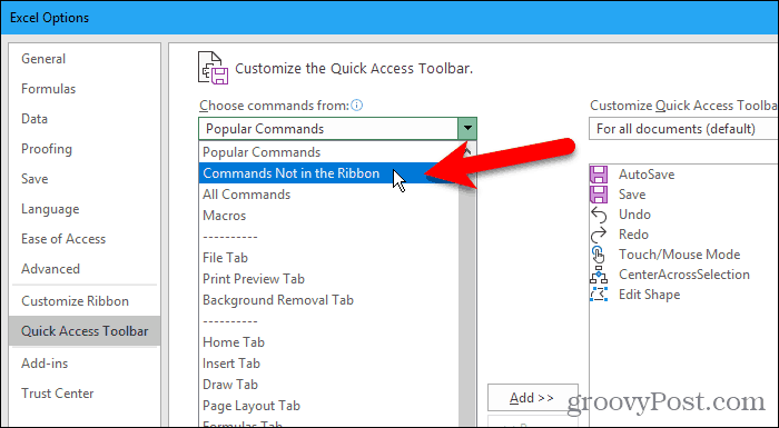 V dialógovom okne Možnosti programu Excel vyberte Príkazy, ktoré sa nenachádzajú v páse kariet