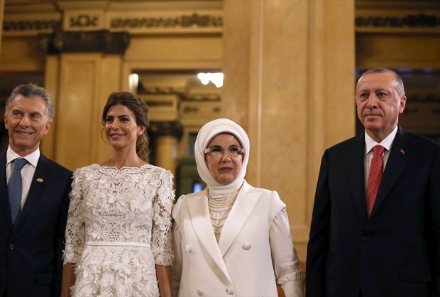 Prvá dáma Erdoğan privítala na samite v Argentíne G20